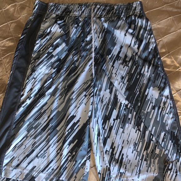 Nike Dry Fit Basketball Shorts-Large (Boys) - Picture 1 of 6